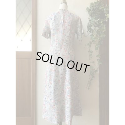 画像15: フレアースリーブワンピース 9号　(可憐、オリジナル、和柄、1点もの、着物リメイク、着物リメイクワンピース、フレアースリーブワンピース、半袖ワンピース、グレーワンピース、レトロ、モダンワンピース、フォーマルワンピース、パーティーワンピス）