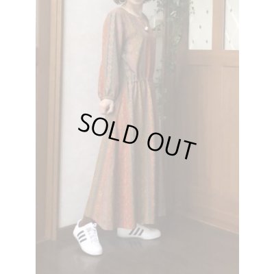 画像13: 長袖ワンピース 9号（オリエンタル更紗、オリジナル、和柄、アジアン、オリエンタル、エキゾチック、更紗、1点もの、着物リメイク、着物リメイクワンピース、ウエスト紐調節ワンピース、モダンワンピース、フォーマルワンピース、パーティーワンピース、ナチュラル、自由コーデ）