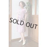 ワンピース（9〜11号）着物リメイク、着物ワンピース、羽織、刺繍、くすみピンク、ひざ丈ワンピース、フレンチスリーブ、ヴィンテージ、レトロ、フォーマル、ドレスアップ、和柄