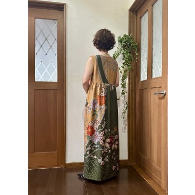 画像16: カシュクール風ハイウエストドレス 9〜11号（からし色、オリジナル、和柄、1点もの、着物リメイク、着物リメイクドレス、フォーマルドレス、ノースリーブドレス、モダン、パーティードレス、振袖リメイク）