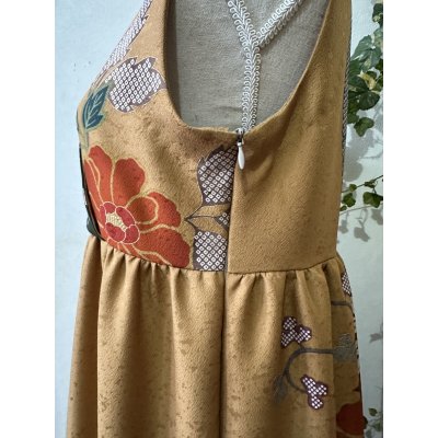 画像6: カシュクール風ハイウエストドレス 9〜11号（からし色、オリジナル、和柄、1点もの、着物リメイク、着物リメイクドレス、フォーマルドレス、ノースリーブドレス、モダン、パーティードレス、振袖リメイク）