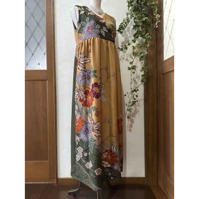 画像11: カシュクール風ハイウエストドレス 9〜11号（からし色、オリジナル、和柄、1点もの、着物リメイク、着物リメイクドレス、フォーマルドレス、ノースリーブドレス、モダン、パーティードレス、振袖リメイク）