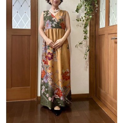 画像14: カシュクール風ハイウエストドレス 9〜11号（からし色、オリジナル、和柄、1点もの、着物リメイク、着物リメイクドレス、フォーマルドレス、ノースリーブドレス、モダン、パーティードレス、振袖リメイク）