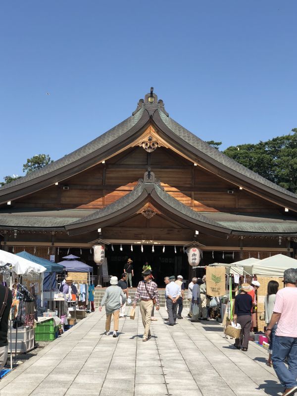 画像: 富山の護国神社、骨董市へ.