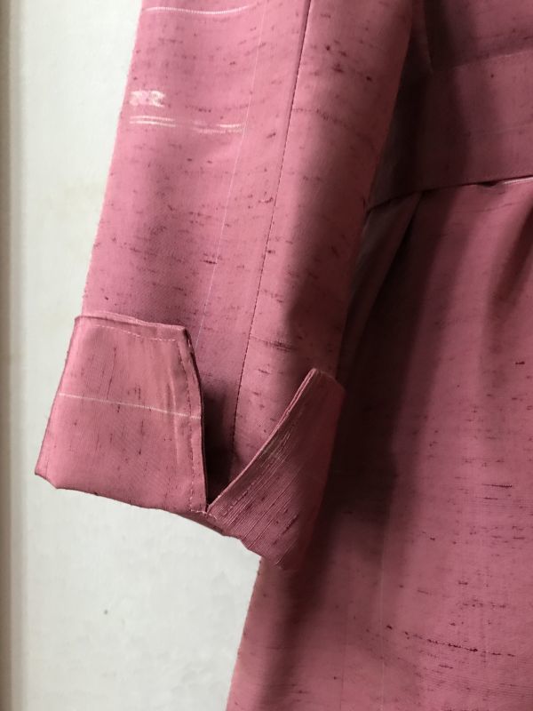 画像: ガウンコート（9号）着物リメイク、紬、絹、一点物、オリジナル、和柄、モダン、レトロ、ピンクコート、お洒落コート