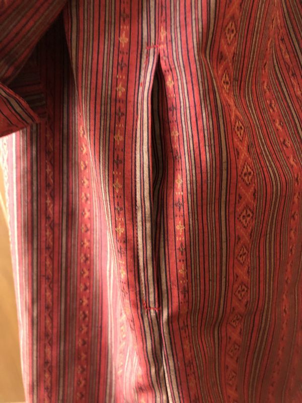 画像: ノーカラーギャザーコート（9号）着物リメイク、一点物、オリジナル、縦縞コート、レンガ色、モダン、着物リメイクコート、絹、レトロ、クラシカル）